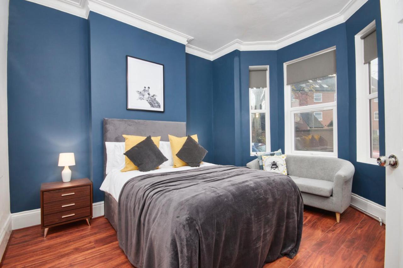 5 Bed House In Leamington Spa Perfect For Contractors With 7 Beds By Purestay - 14 Night Min! Esterno foto