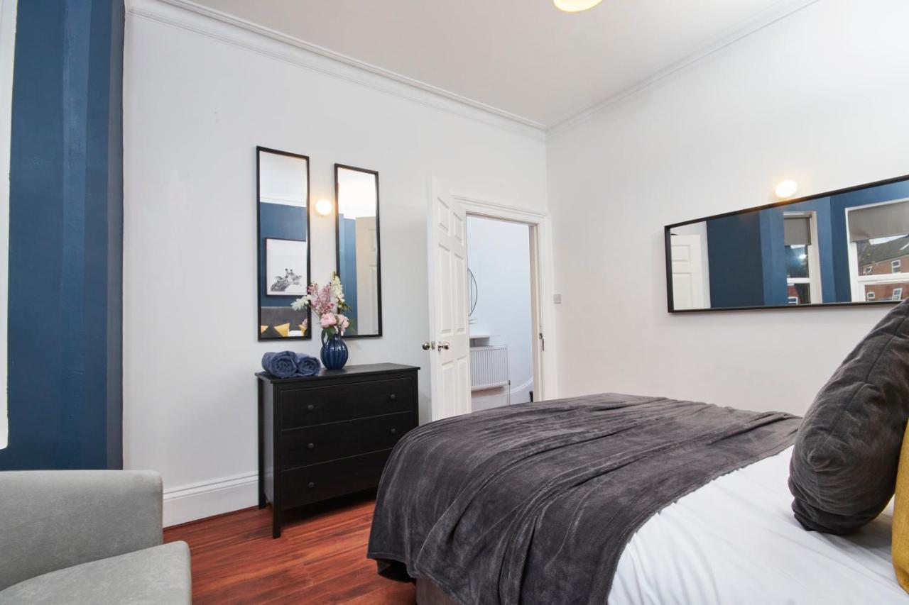 5 Bed House In Leamington Spa Perfect For Contractors With 7 Beds By Purestay - 14 Night Min! Esterno foto
