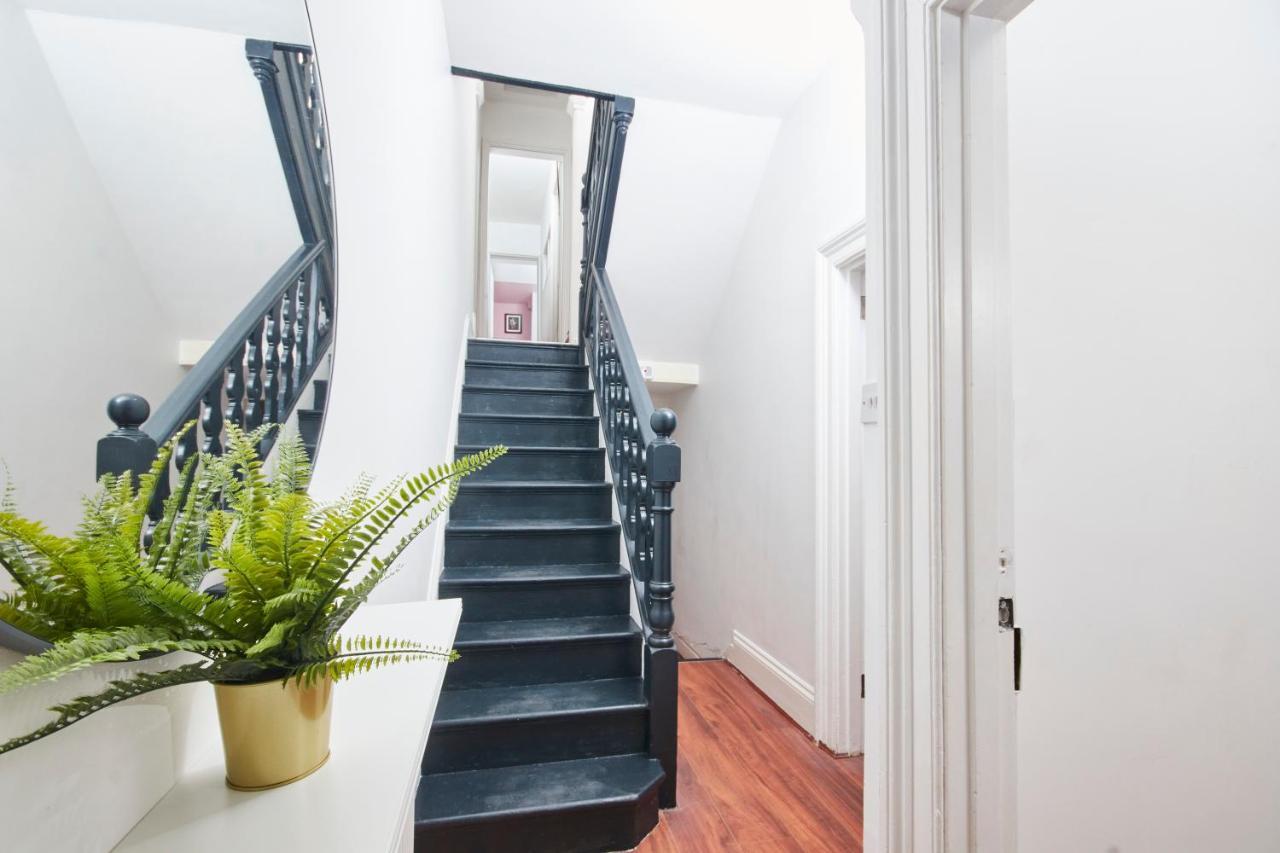 5 Bed House In Leamington Spa Perfect For Contractors With 7 Beds By Purestay - 14 Night Min! Esterno foto