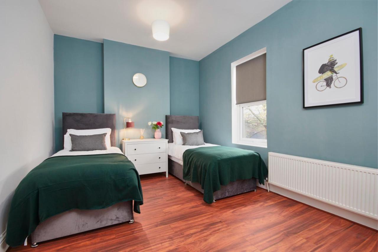 5 Bed House In Leamington Spa Perfect For Contractors With 7 Beds By Purestay - 14 Night Min! Esterno foto