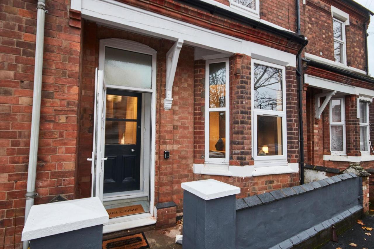 5 Bed House In Leamington Spa Perfect For Contractors With 7 Beds By Purestay - 14 Night Min! Esterno foto