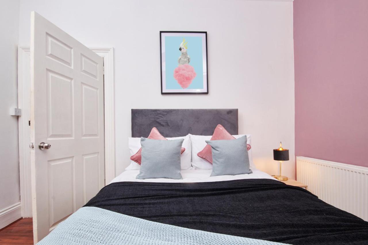 5 Bed House In Leamington Spa Perfect For Contractors With 7 Beds By Purestay - 14 Night Min! Esterno foto